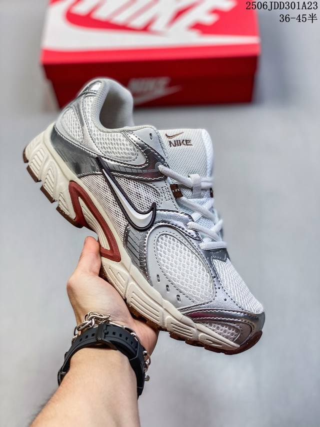 公司级Nike V5 Rnr 耐克 舒适百搭防滑耐磨 低帮休闲鞋 鞋面是大网孔设计 透气性超强 夏天穿完全不会闷脚 特别适合现在这种天气 中底是泡棉材质 脚感特