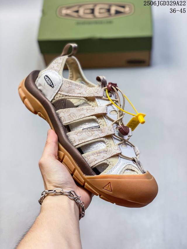 人气户外休闲鞋品牌-科恩Keen Uneek Flat-M 平底编织弹力穿搭溯溪涉水休闲户外凉鞋 #外贸订单出口品质#采用进口机台编制两根尼龙绳组成鞋面 快干衬