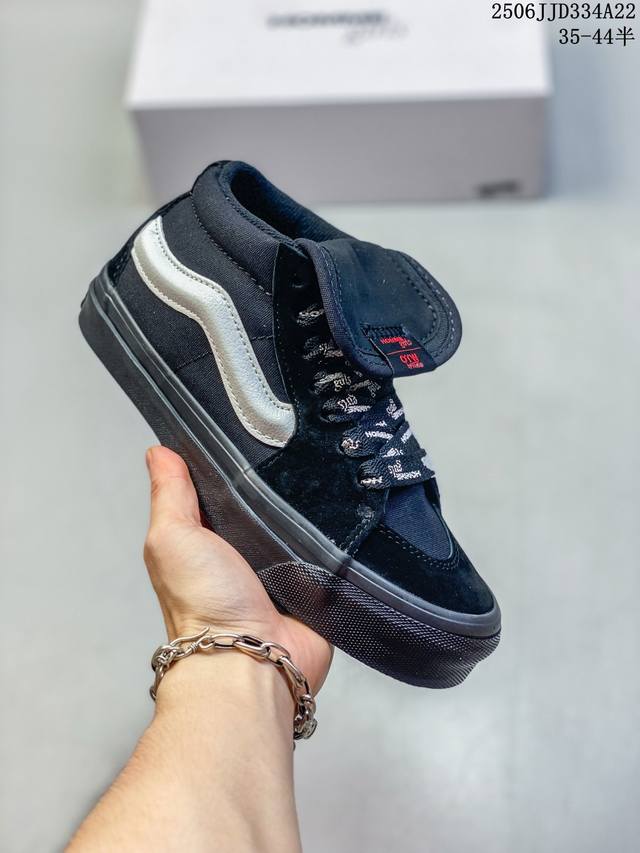 新款发售Vans Otw携手Hommegirls最新联名即将来袭Vans X Hommegirls Sk8-Mid 时尚百搭黑色中帮男女同款黑色板鞋 Vans