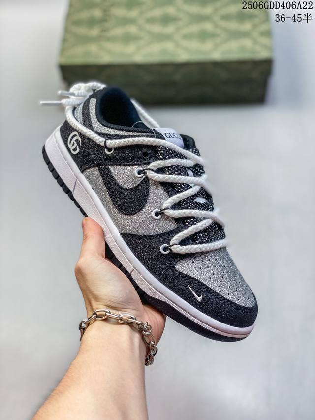 海外爆款限量发售！公司级 Nike Sb Dunk Low“古驰联名 满天星黑勾” 周年高端定制 低帮休闲板鞋 定制鞋盒 大厂纯原品质出货 超高清洁度 皮料切割