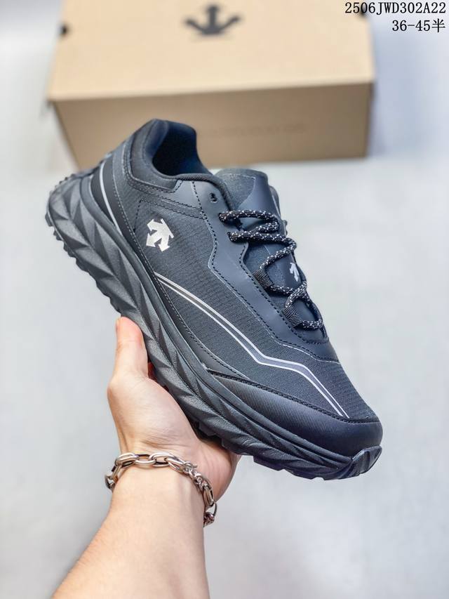 公司级迪桑特Descente Terrain D 舒适 防滑耐磨 低帮 生活休闲鞋 货号:Sq323Lcr92 尺码:36 36.5 37.5 38 38.5