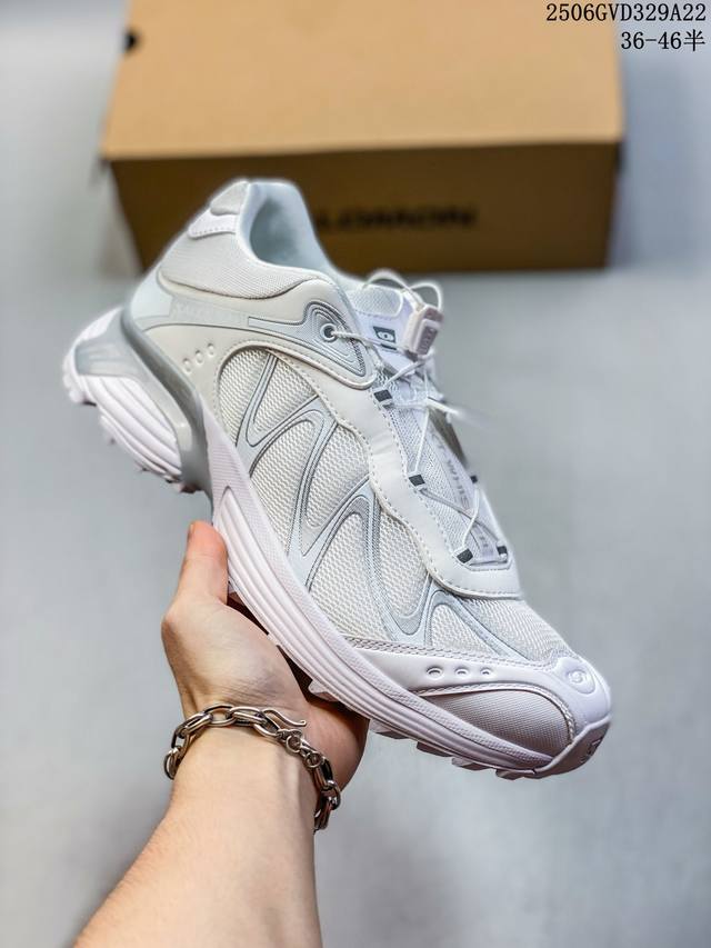 Sandy Liang X Salomon萨洛蒙 Xt-Whisper 舒适复古防滑耐磨 低帮跑步鞋 男女同款 白色477619 原版开发 纯原外贸平台特供订单