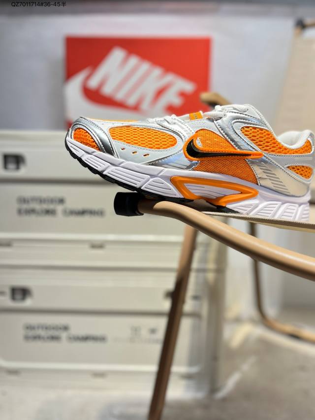 Nike V5 Rnr 舒适百搭防滑耐磨 低帮跑步鞋 舒适有型适合日常穿着该鞋款延续千禧年经典设计搭载泡绵中底厚实而轻盈匠心细节巧搭立体耐克勾标志焕新演绎复古跑