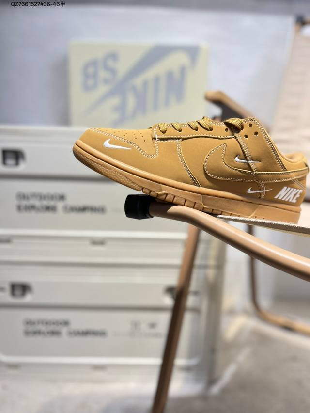 耐克Nike Dunk Low 板鞋Sb系列经典百搭休闲运动板鞋加厚鞋舌的填充，使舒适性大大提升，同时也更方便穿脱中底部分则加入了脚感柔软舒适Zoomair气垫