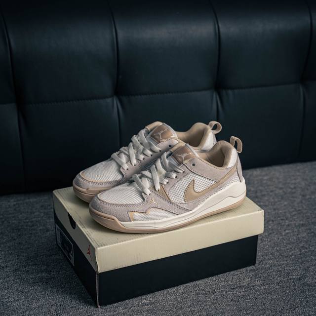 核心私 Nike耐克男女鞋Wmns Jordan Cmft Era运动训练篮球鞋 货号：Hj6778 102 尺码：36 37 38 39 40 41 42 4