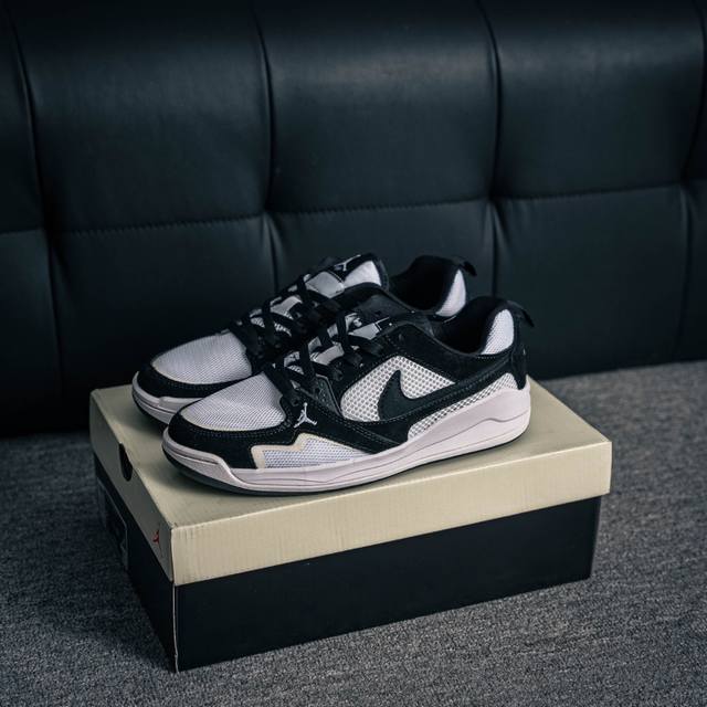 核心私 Nike耐克男女鞋Wmns Jordan Cmft Era运动训练篮球鞋 货号：Hj6777 001 尺码：36 37 38 39 40 41 42 4