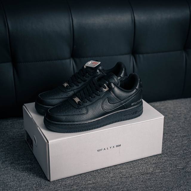 核心私 Air Force 1 原装级别 原楦头原纸板 打造纯正空军版型专注外贸渠道 全掌内置蜂窝气垫 原盒配件 原厂中底钢印、拉帮完美 货号：Fj4908 0