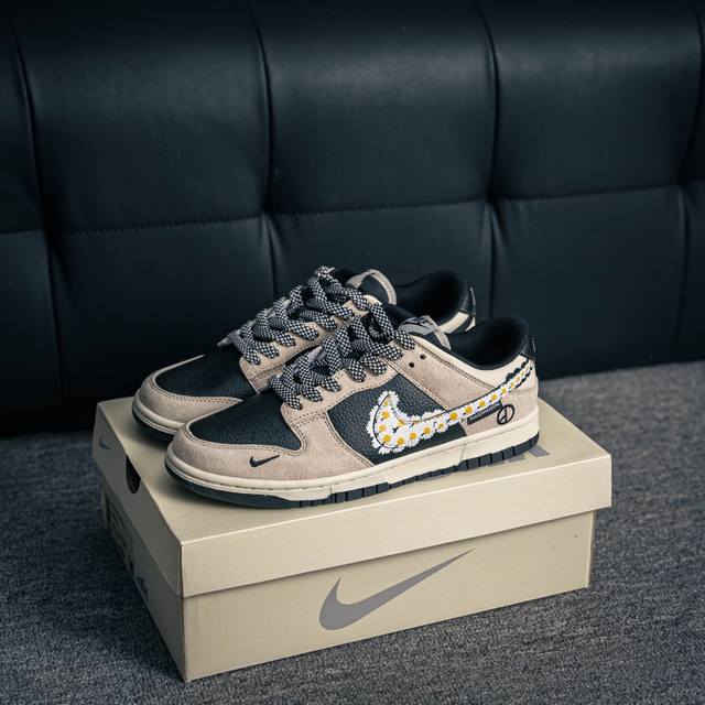 核心私 Nike Dunk 全套原楦原模倾力打造完美版型 独家原厂航空铝磨具打磨大底 鞋头坡度极致还原 无解鞋型 原盒原配 圈内天花板工艺 原厂冲刀 超高清洁度