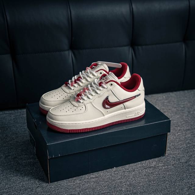 核心私 Air Force 1 原装级别 原楦头原纸板 打造纯正空军版型专注外贸渠道 全掌内置蜂窝气垫 原盒配件 原厂中底钢印、拉帮完美 货号：Fz5068 1