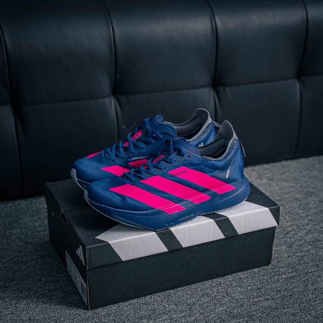 核心私 Adidas Adizero Adios Pro 4 M 阿迪透气轻盈低帮跑步鞋 货号：Jr1228 尺码：36 36.5 37 38 38.5 39