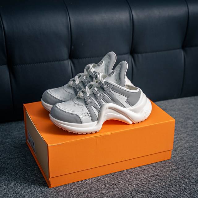 核心私 新款顶级版本Louis Vuitton 25Ss Archlight 拱桥底运动鞋 半拖 回归新季，混合材质搭配科技网格面料与光滑牛皮革。 标志性 De