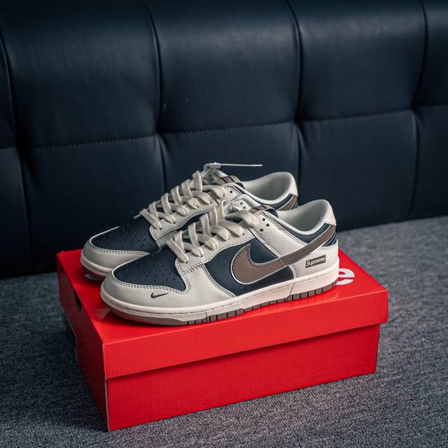 核心私 Nike Dunk 全套原楦原模倾力打造完美版型 独家原厂航空铝磨具打磨大底 鞋头坡度极致还原 无解鞋型 原盒原配 圈内天花板工艺 原厂冲刀 超高清洁度