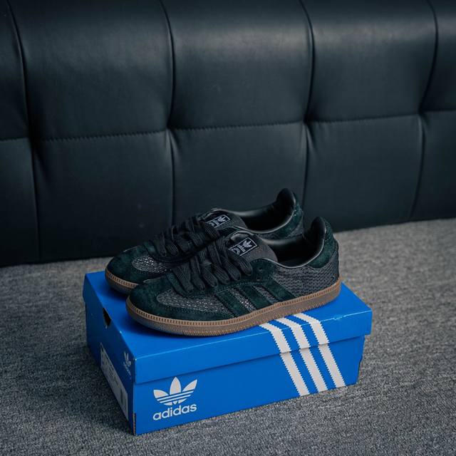 核心私 Adidas Samba Og 桑巴舞街头系列德训运动板鞋 采用固色翻毛皮组合牛剖革鞋面材质 外置正确3层组合围条加厚烟胶橡胶大底 货号：Kk3530