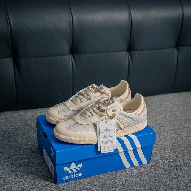 核心私 Adidas Samba Og 桑巴舞街头系列德训运动板鞋 采用固色翻毛皮组合牛剖革鞋面材质 外置正确3层组合围条加厚烟胶橡胶大底 货号：Jq2616