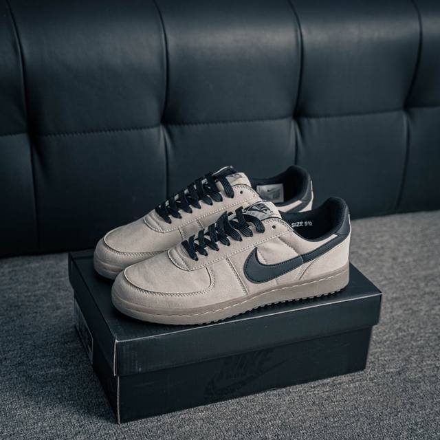 核心私 Nike Field General 低帮复古联名篮球鞋 低帮复古联名篮球鞋引领潮流的Union La再次大胆挑战设计界限 倾力重塑 注入多元且极具辨识