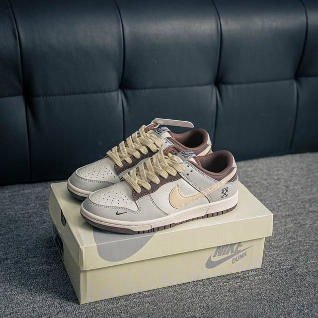 核心私 Nike Dunk 全套原楦原模倾力打造完美版型 独家原厂航空铝磨具打磨大底 鞋头坡度极致还原 无解鞋型 原盒原配 圈内天花板工艺 原厂冲刀 超高清洁度