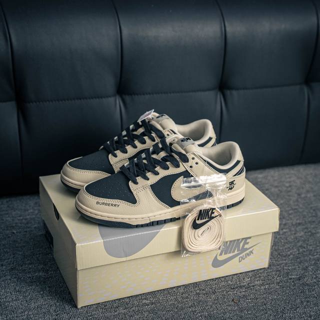 核心私 Nike Dunk 全套原楦原模倾力打造完美版型 独家原厂航空铝磨具打磨大底 鞋头坡度极致还原 无解鞋型 原盒原配 圈内天花板工艺 原厂冲刀 超高清洁度