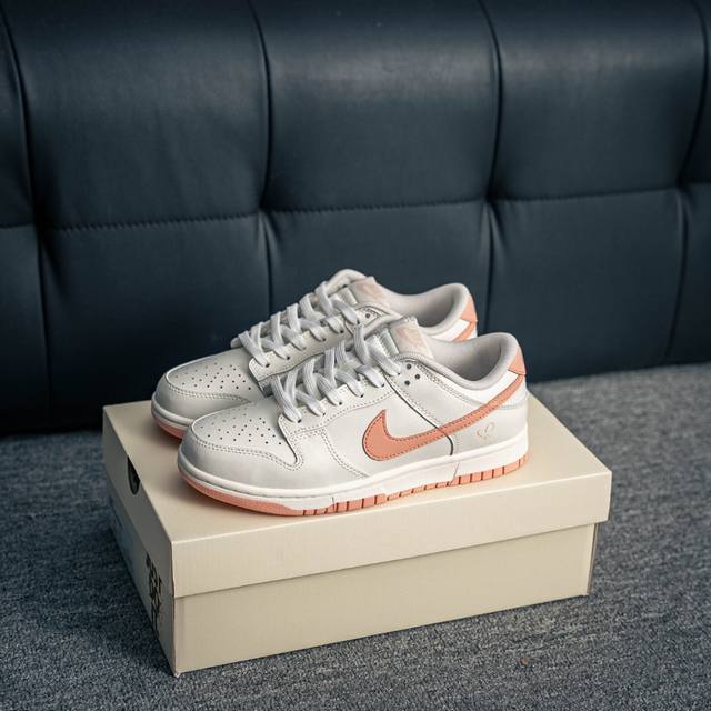 310 核心私 Nike Dunk 全套原楦原模倾力打造完美版型 独家原厂航空铝磨具打磨大底 鞋头坡度极致还原 无解鞋型 原盒原配 圈内天花板工艺 原厂冲刀 超