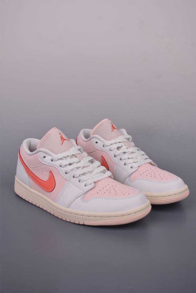 原装裸鞋级 市面最高工艺产物 Air Jordan 1 Low白粉 纯原系列 当前市场最优版本 陆续上架 全鞋采用原装头层皮，用料扎实 精雕细琢 鞋型极致还原