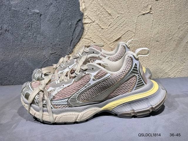新品上市实拍 Nk V2K Runtekk 减震防滑低帮 复古老爹鞋跑步鞋 Hj4497 鞋款被命名为 Runtekk 设计上借鉴了 0 年的跑鞋风格 配色上以