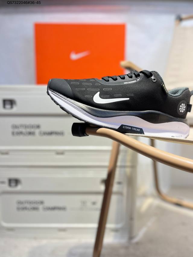 耐克 Nike Infinity Run 4 Gore-Tex 男女子防水公路跑步鞋 厚底增高百搭老爹运动鞋。Nike Reactx 泡绵提供高出 Nike R