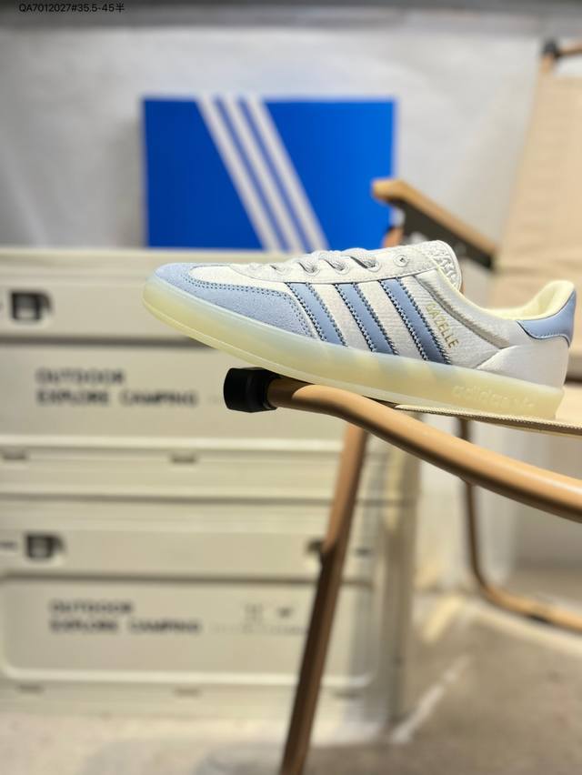 Ad Originals Gazelle Indoor 粉色 三叶草复古休闲运动板鞋 原装公司级 鞋面采用皮革环保纤维革材质，外置Rb橡胶大底，耐磨不打滑。T字