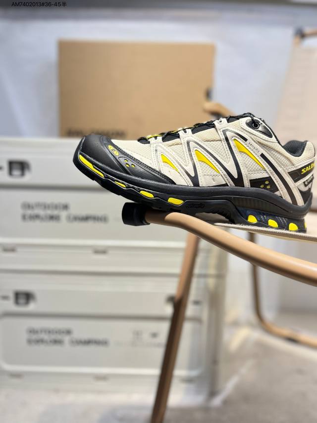 Salomon萨洛蒙 Xt-Whisper 时尚 舒适減震防滑耐磨 低帮跑步鞋 鞋面采用Sensifit贴合技术 全方位贴合包裹脚型 鞋跟部鞋底牵引设计 提供强