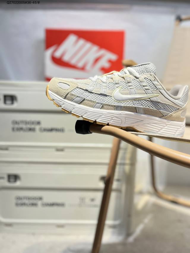 耐克 Nike P-6000 Laser Blue 复古科技个性运动老爹鞋。该鞋款鞋面采用纵横交错的覆面，重现 2000 年代跑鞋风格，同时搭配缓震鞋垫，带来舒