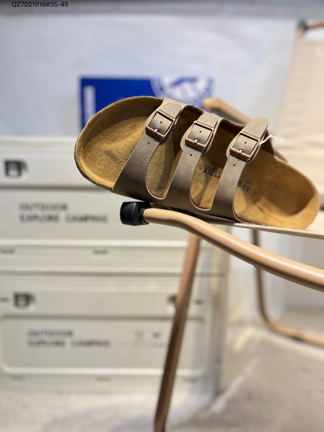 勃肯鞋Birkenstock 拖鞋 真皮软木拖 出口韩国的订单！ 有没有姐妹跟我一样，喜欢鞋拖，懒得弯腰系鞋带 所以Birkenstock博肯鞋真的是我的爱 很