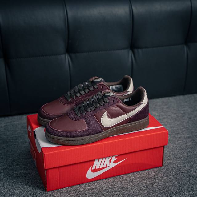 核心私 Nike Field General 低帮复古联名篮球鞋 低帮复古联名篮球鞋引领潮流的Union La再次大胆挑战设计界限 倾力重塑 注入多元且极具辨识