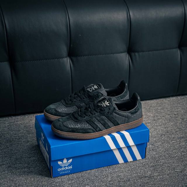 核心私 Adidas Samba Og 桑巴舞街头系列德训运动板鞋 采用固色翻毛皮组合牛剖革鞋面材质 外置正确3层组合围条加厚烟胶橡胶大底 货号：Kk3530