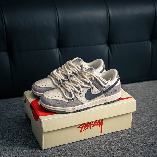 核心私 Nike Dunk 全套原楦原模倾力打造完美版型 独家原厂航空铝磨具打磨大底 鞋头坡度极致还原 无解鞋型 原盒原配 圈内天花板工艺 原厂冲刀 超高清洁度