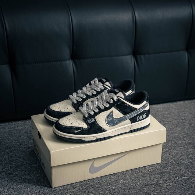 核心私 Nike Dunk 全套原楦原模倾力打造完美版型 独家原厂航空铝磨具打磨大底 鞋头坡度极致还原 无解鞋型 原盒原配 圈内天花板工艺 原厂冲刀 超高清洁度