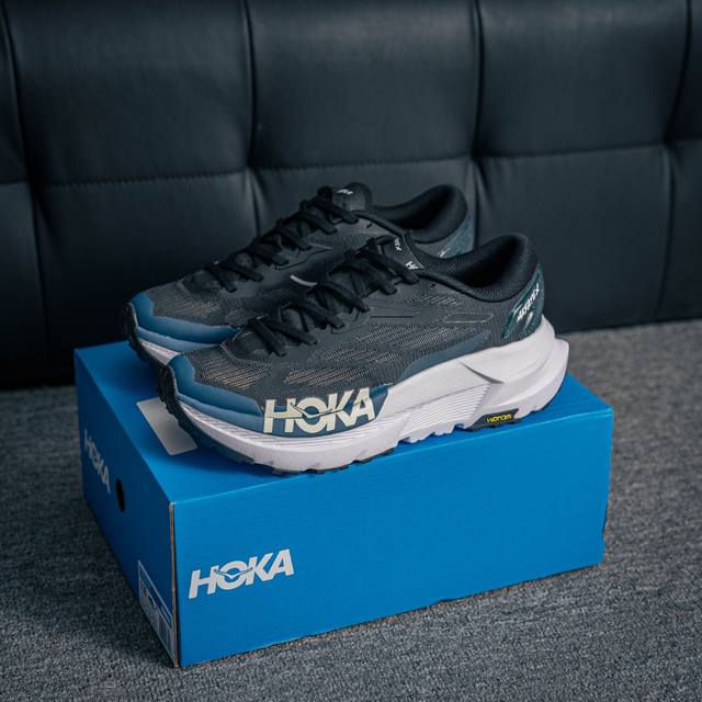 核心私 Hoka One One Mafate X 舒适百搭防滑耐磨 低帮跑步鞋 这款鞋在延续 Mafate 系列舒适性和缓震性能的基础上，进一步提升了缓震表现