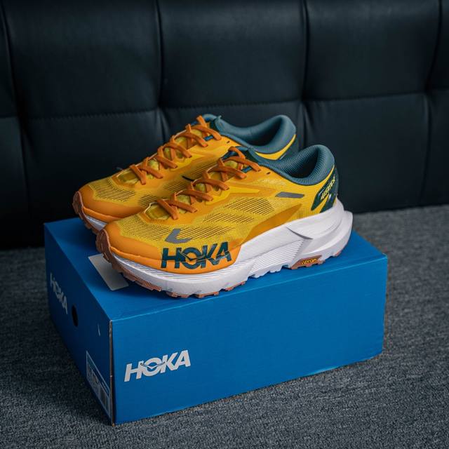 核心私 Hoka One One Mafate X 舒适百搭防滑耐磨 低帮跑步鞋 这款鞋在延续 Mafate 系列舒适性和缓震性能的基础上，进一步提升了缓震表现