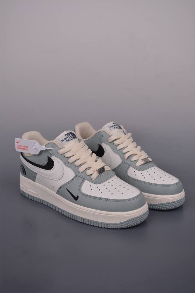 Nike Air Force 1 Low 北面联名 原楦头原纸板 打造纯正空军版型 专注外贸渠道 全掌内置蜂窝气垫 原盒配件 原厂中底钢印、拉帮完美 官方货号: