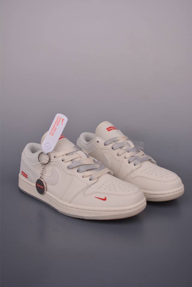 Nike Jordan Air Jordan 1 Supreme联名 纯原大厂出品 极力推荐 定制鞋盒 大厂纯原品质出货 超高清洁度 皮料切割干净无任何毛边 细