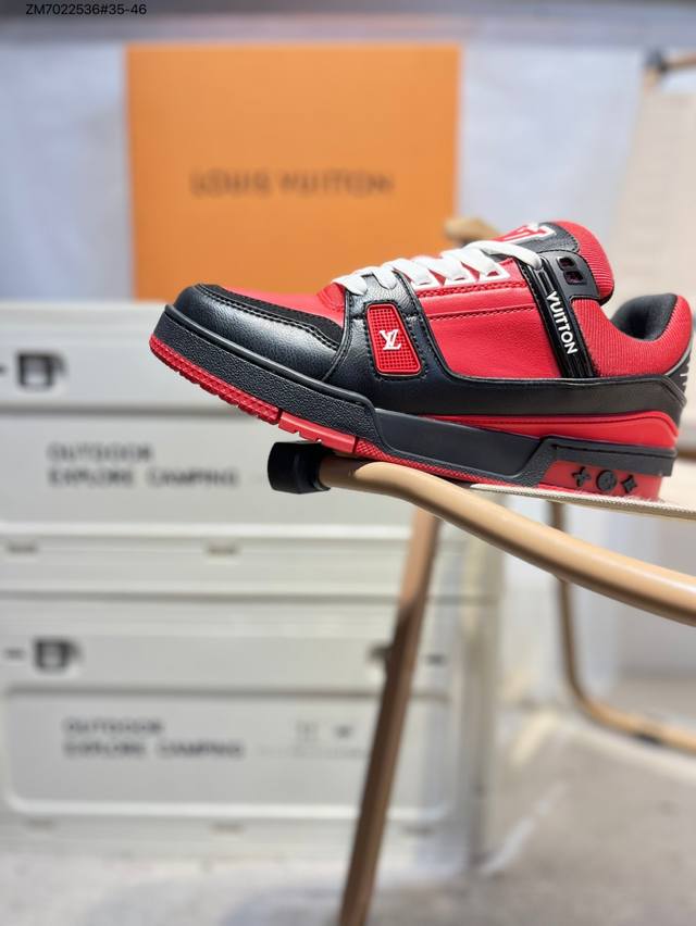 广东原厂# 路易威登 Louis Vuitton Lv路易威登板鞋 新款 Lv Trainer最新配色运动鞋 L家 篮球鞋风格运动鞋 该鞋由艺术总监 Virgi