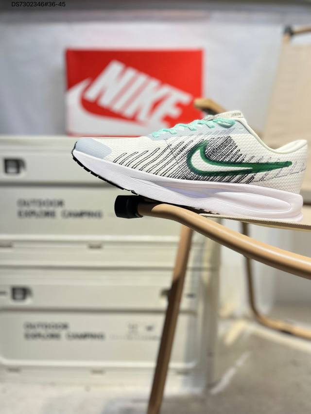 Nike耐克官方Defy Run 1 训练鞋透气缓震健身运动鞋 织物网面透气鞋面耐久設計，柔軟緩震系統，讓你舒適完成健身，輕鬆日理萬機。透氣設計，讓雙足常保涼爽