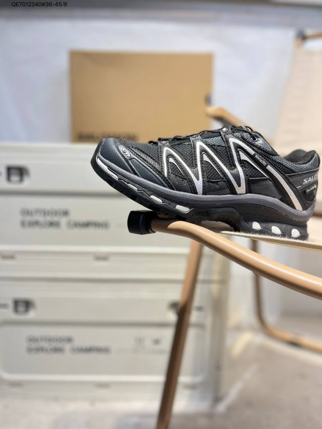 Salomon萨洛蒙 Xt-Whisper 时尚 舒适減震防滑耐磨 低帮跑步鞋 鞋面采用Sensifit贴合技术 全方位贴合包裹脚型 鞋跟部鞋底牵引设计 提供强