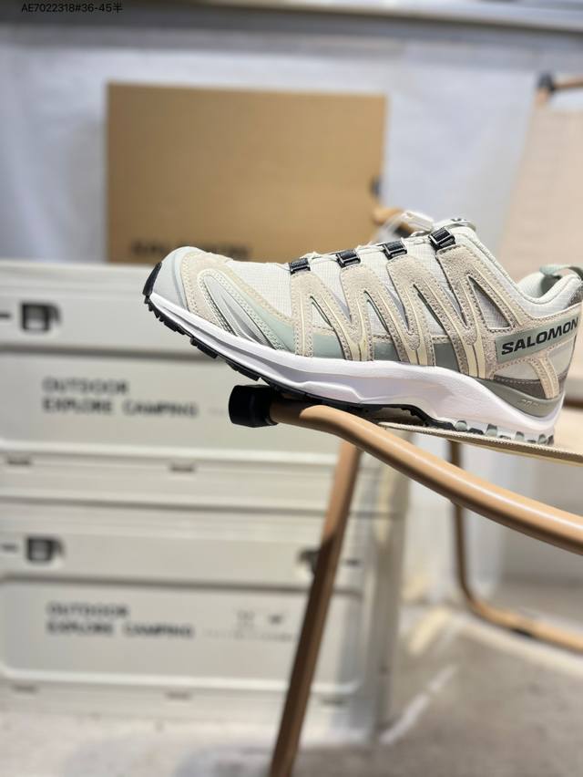 Salomon萨洛蒙 Xt-Whisper 时尚 舒适減震防滑耐磨 低帮跑步鞋 鞋面采用Sensifit贴合技术 全方位贴合包裹脚型 鞋跟部鞋底牵引设计 提供强