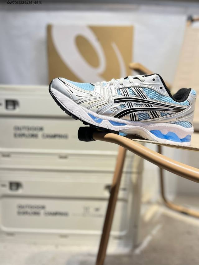 Asics Gel-Kayano 14亚瑟士经典跑鞋 如今机能风和户外风吹得正劲，便是主打“Urban Outdoor机能越野风格”，城市和户外场景都能轻松应对