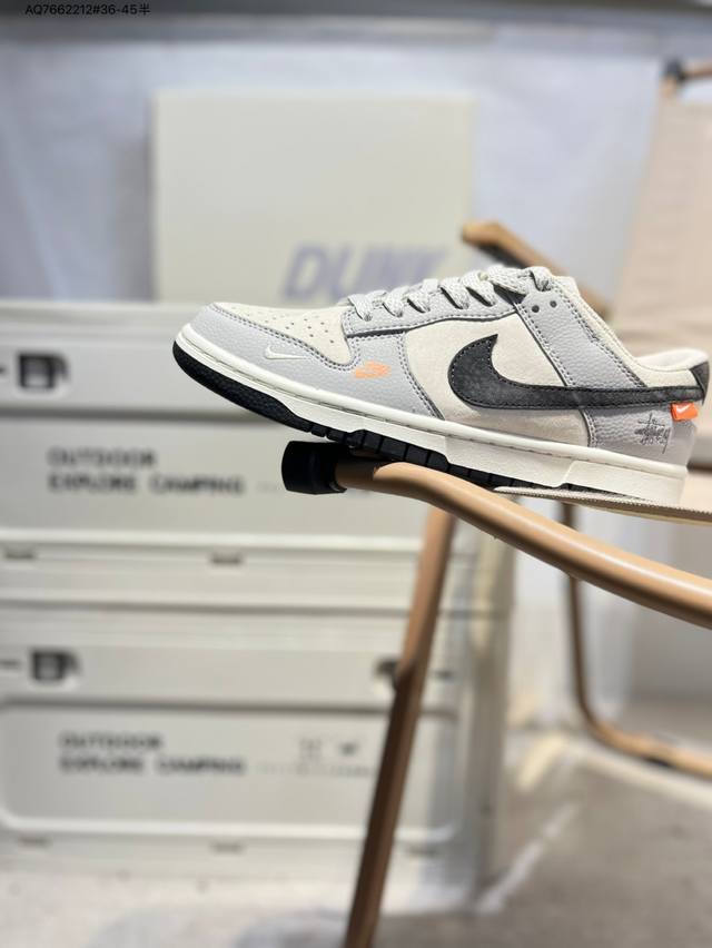 斯图西 X Nike Sb Dunk Low 大厂出品 极力推荐 新配色 原装头层材料 独家版型蒸餾加工 帶來的是更好的视觉和脚感体验 大厂纯原品质出货 清洁度