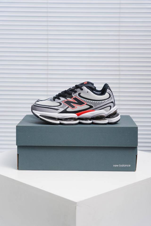 核心私 New Balance 新百伦 Nb 0 网面休闲鞋 复古还要机能，Nb官方重磅新品。一款融合复古设计与现代科技的跑鞋，以其经典的造型和舒适脚感，成为2