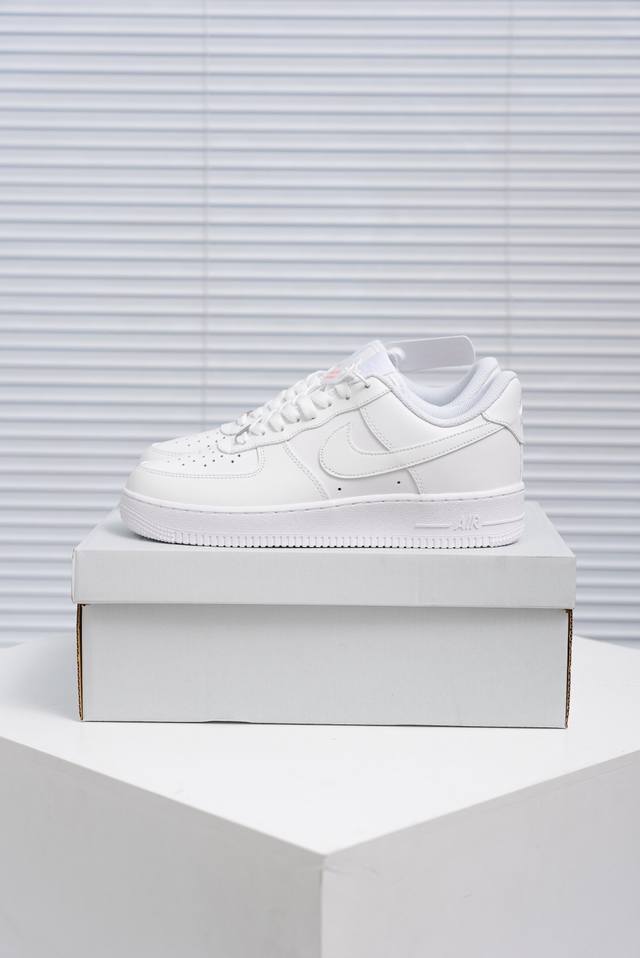 核心私 Air Force 1 原装级别 原楦头原纸板 打造纯正空军版型专注外贸渠道 全掌内置蜂窝气垫 原盒配件 原厂中底钢印、拉帮完美 货号：Cw2288 1