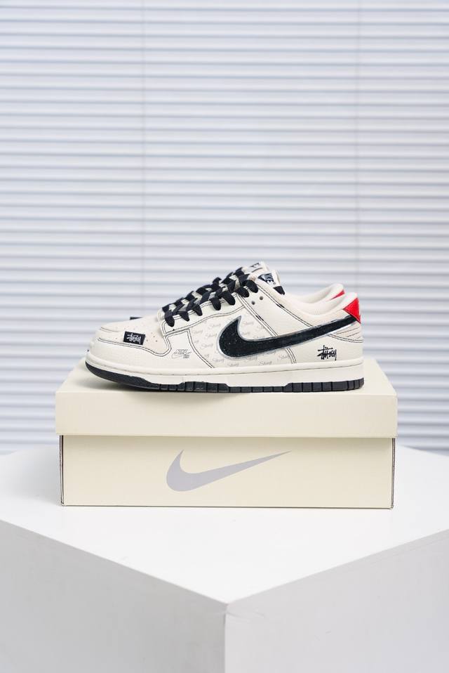 核心私 Nike Dunk 全套原楦原模倾力打造完美版型 独家原厂航空铝磨具打磨大底 鞋头坡度极致还原 无解鞋型 原盒原配 圈内天花板工艺 原厂冲刀 超高清洁度