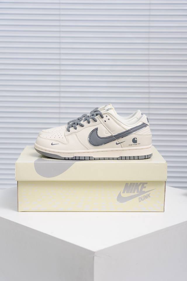 核心私 Nike Dunk 全套原楦原模倾力打造完美版型 独家原厂航空铝磨具打磨大底 鞋头坡度极致还原 无解鞋型 原盒原配 圈内天花板工艺 原厂冲刀 超高清洁度
