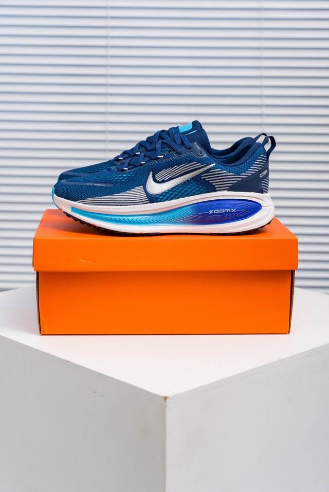 核心私 Nike Air Zoom Vomero 18 全新科技提前原鞋开发 运动跑鞋 区别市面真标版本 必定是官方强力主推款式，真正的Zoom缓震科技嵌入如假