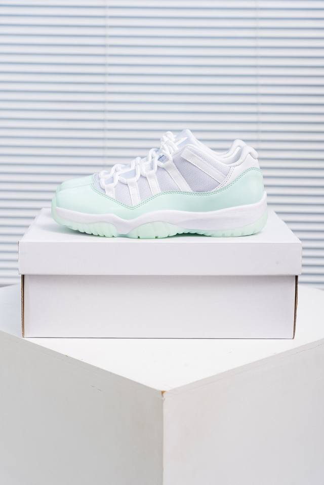 核心私 乔丹 Air Jordan 11 Retro Low 乔丹11代低帮系列 百搭休闲运动篮球鞋 货号：Ah7860 103 尺码：36 36.5 37.5