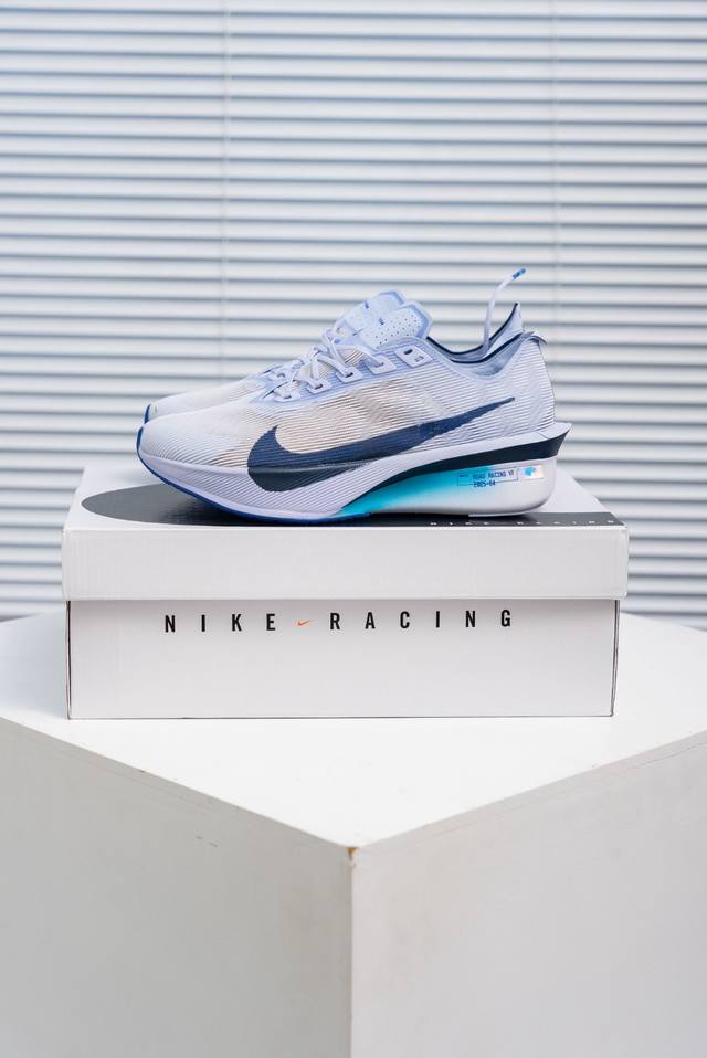 核心私 Nike Zoomx Vaporfly Next% 4 马拉松系列公路竞速超轻缓震跑步鞋 Hf6414-001 #鞋款轻盈，同时保持出色性能表现。此鞋款